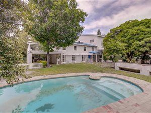 6 Bedroom House in Montclair