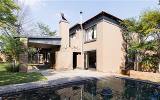 4 Bedroom House in Cedar Lakes
