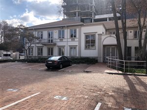 618 m² Commercial space in Sandhurst