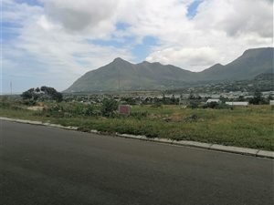 758 m² Land available in Capri