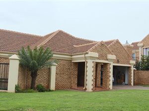 3 Bed Cluster in Midstream Estate