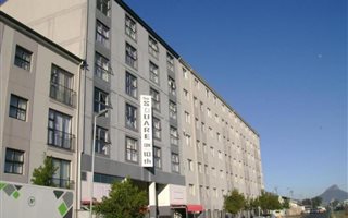2 Bedroom Apartment in Kensington