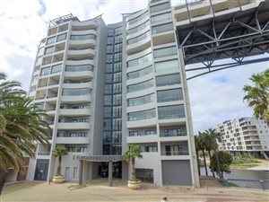 2 Bed Apartment in Century City