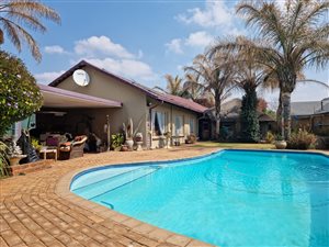 3 Bed House in Edelweiss