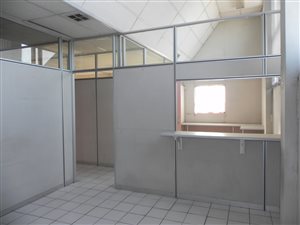 80 m² Commercial space in Sunford