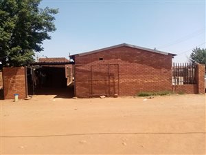 3 Bed House in Roodekop