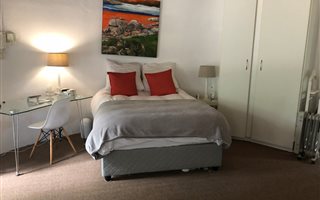 1 Bedroom Garden Cottage in Parktown