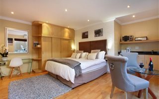 1 Bedroom House in Camps Bay