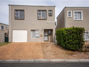 3 Bed Townhouse in Somerset Ridge