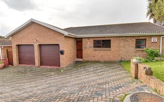 3 Bedroom House in Protea Heights
