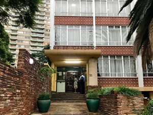 1 Bed Apartment in Parktown