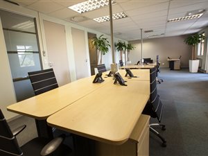 2400 m² Office Space in Fourways