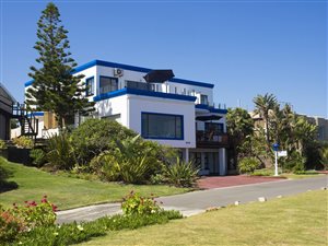 9 Bed House in Wilderness
