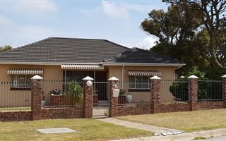 3 Bedroom House in Glenhurd