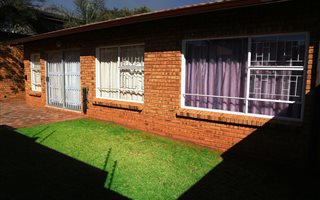 3 Bedroom Townhouse in Krugersdorp North