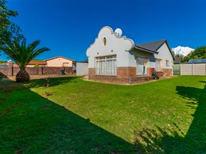 4 Bed House in Witpoortjie