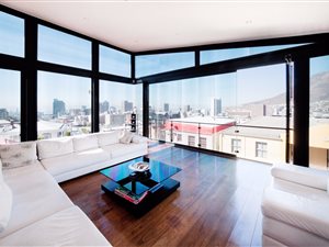 4 Bedroom House in Bo-Kaap