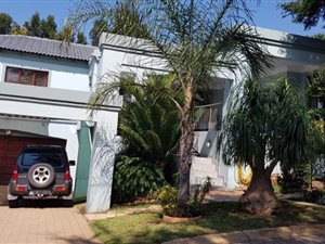 3 Bed House in Featherbrooke Estate
