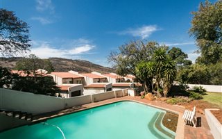 2 Bedroom Townhouse in Mondeor