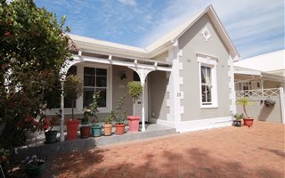5 Bedroom House in Kenilworth