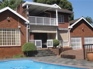 5 Bed House in Montrose