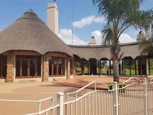 2 Bed Apartment in Mooikloof Equestrian Estate