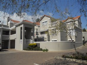 3 Bed Flat in Morningside