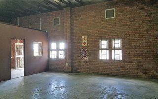 170 m² Commercial space in Alton