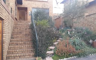 3 Bedroom Duplex in Noordheuwel