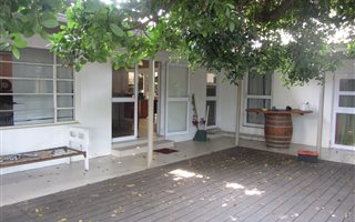 7 Bedroom House in Kasouga