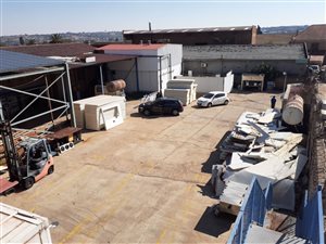 2500 m² Industrial space in Roodepoort Central