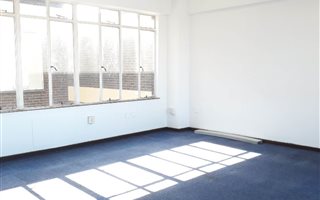 115 m² Office Space in Stamford Hill