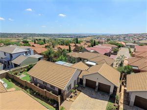 3 Bed House in Thatchfield