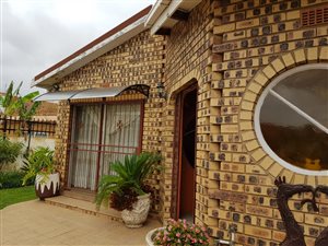 4 Bed House in West End
