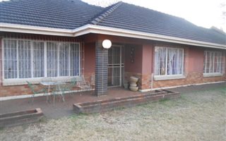 4 Bedroom House in Risiville