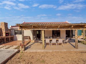 4 Bed House in Cannon Rocks