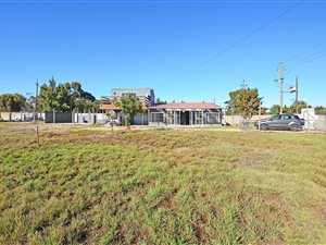 1761 m² Farm in Malmesbury
