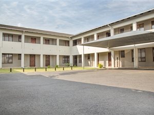 2 Bed Apartment in Veld En Vlei