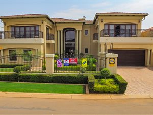 5 Bed House in Theresa Park