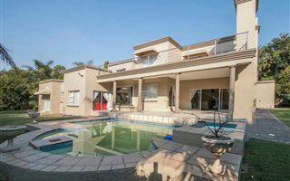 4 Bedroom House in Dainfern Golf Estate