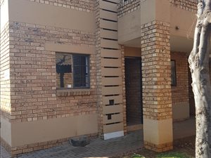 2 Bed Duplex in Monavoni