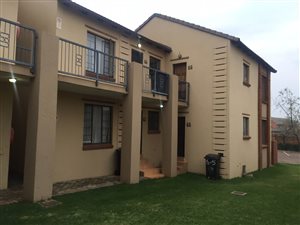 2 Bed Apartment in Mooikloof Ridge