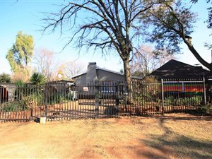 4 Bed House in Valhalla