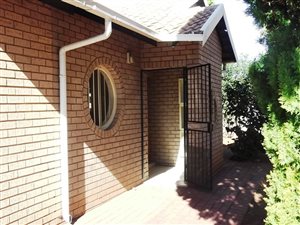3 Bed House in Doornpoort and surrounds