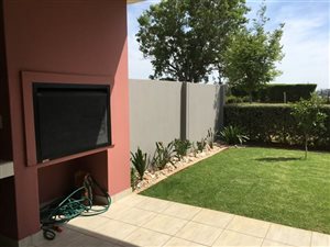2 Bed House in Lombardy Estate