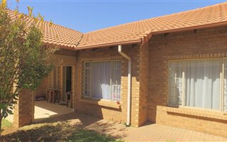 2 Bedroom Townhouse in Erasmus