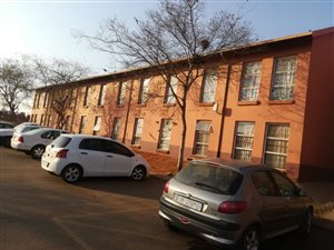 2 Bed Flat in Commercia