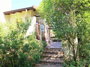 4 Bedroom House in Durbanville Hills