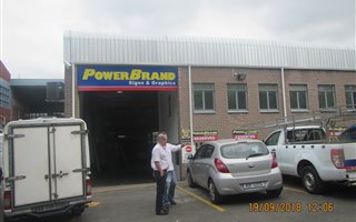 1666 m² Industrial space in Briardene