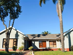 5 Bed House in Elim